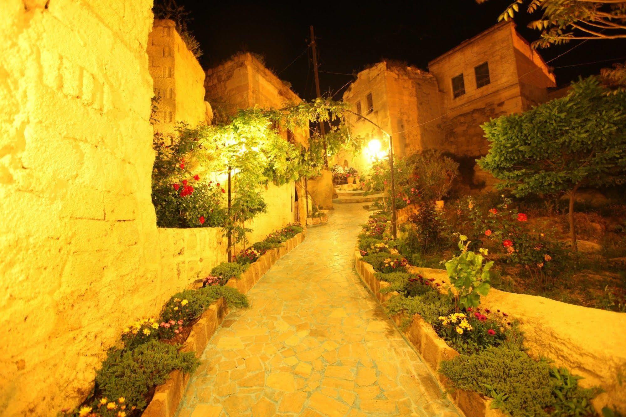 Blue Valley Cave Hotel Ürgüp Ngoại thất bức ảnh