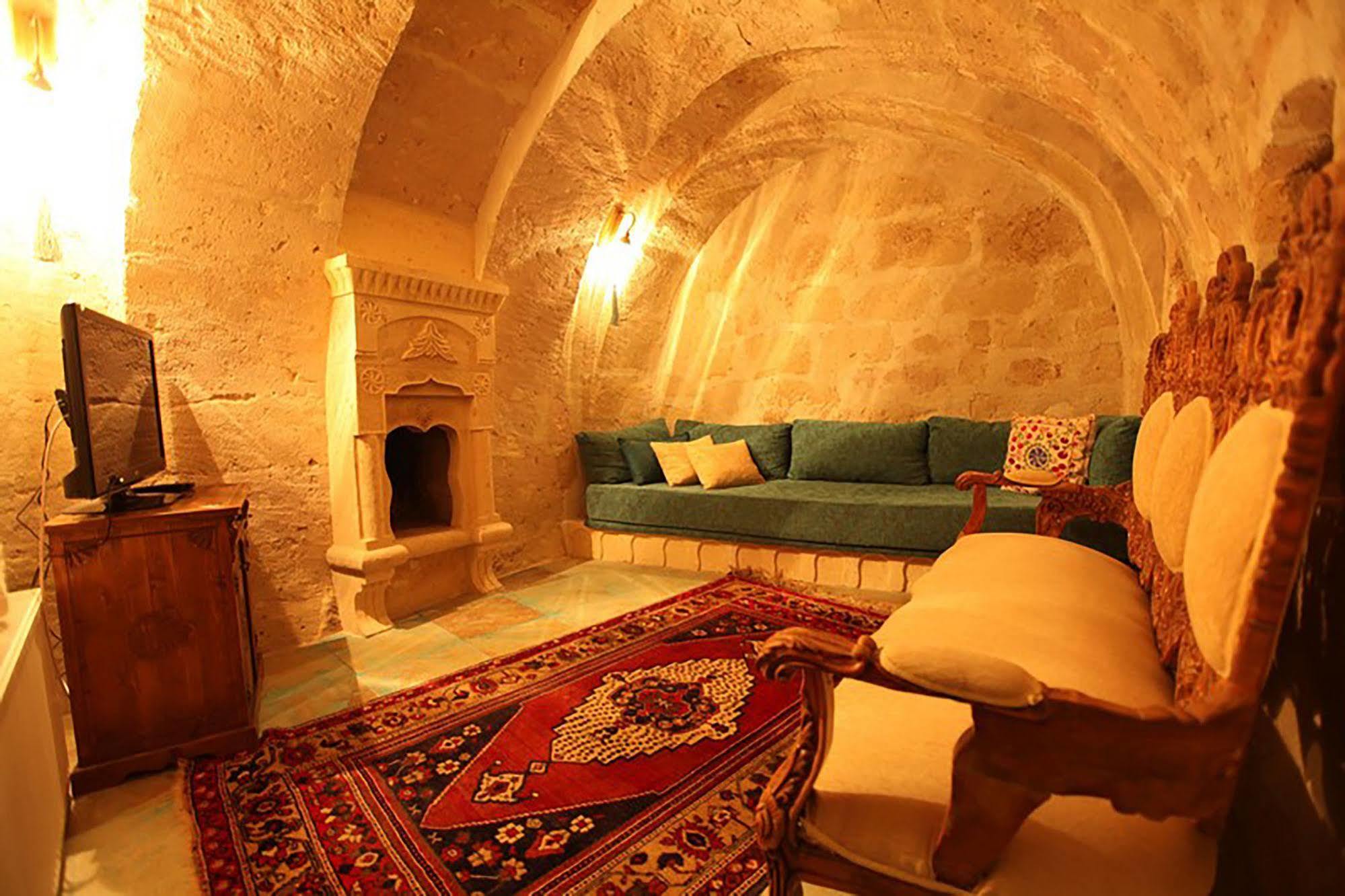 Blue Valley Cave Hotel Ürgüp Ngoại thất bức ảnh